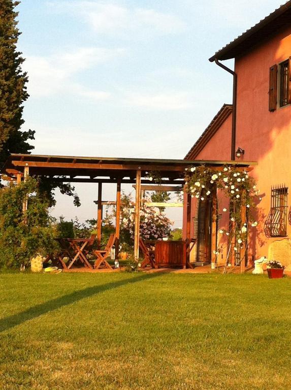 Вилла Azienda Agrituristica Bellavista Монтеспертоли Экстерьер фото