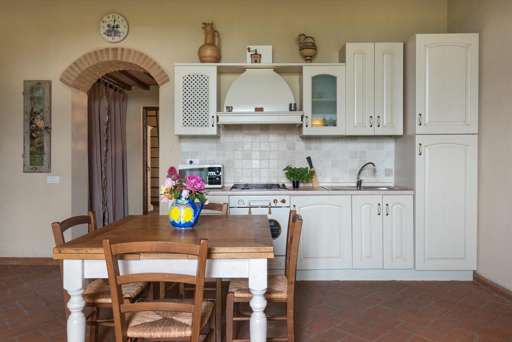 Вилла Azienda Agrituristica Bellavista Монтеспертоли Экстерьер фото