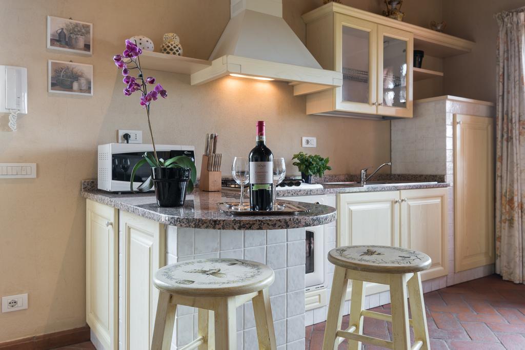 Вилла Azienda Agrituristica Bellavista Монтеспертоли Экстерьер фото